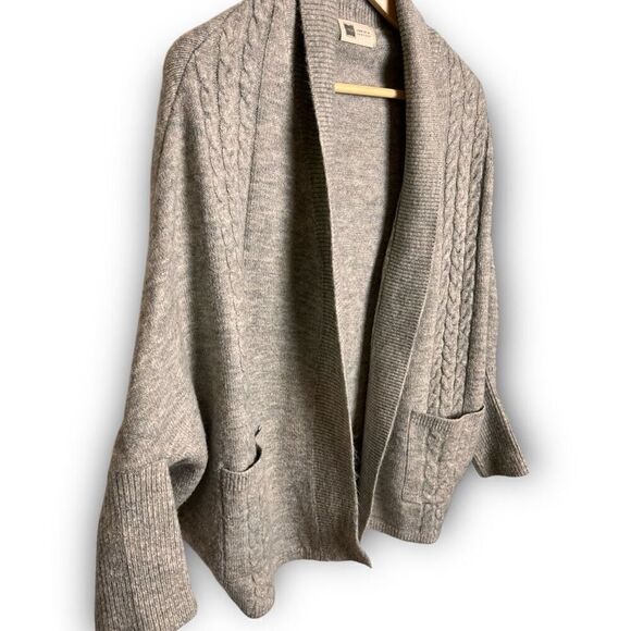 Anthropologie Look by M Batwing Flattering Draped Cardigan - Picture 2 of 9